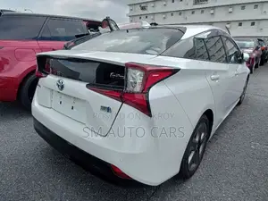 Toyota Prius 2021 Pearl