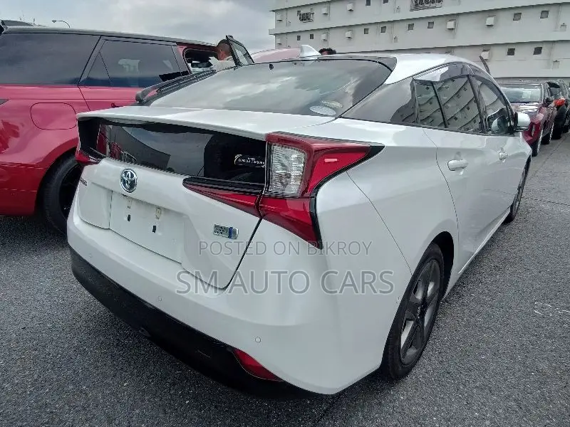 Toyota Prius 2021 Pearl