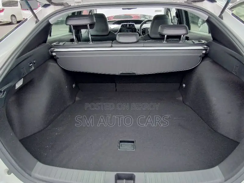 Toyota Prius 2021 Pearl