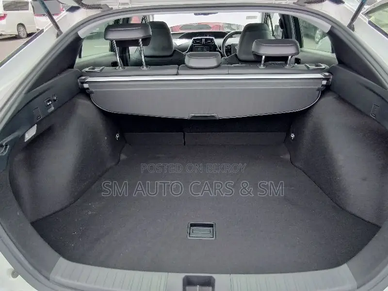 Toyota Prius 2021 Pearl