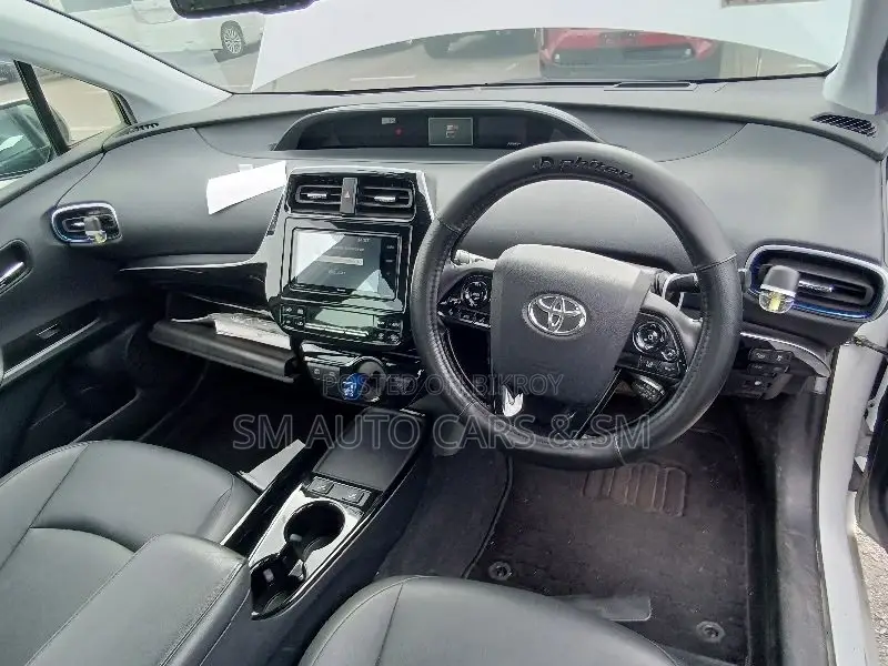 Toyota Prius 2021 Pearl