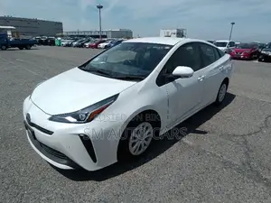 Toyota Prius 2021 Pearl