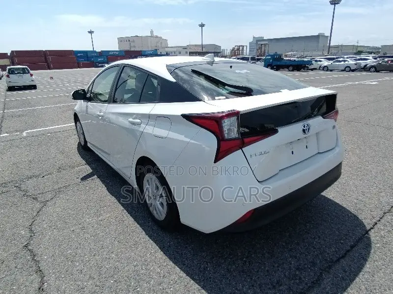 Toyota Prius 2021 Pearl