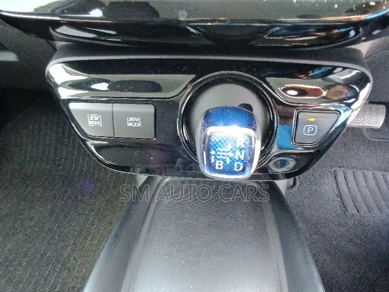 Toyota Prius 2021 Pearl