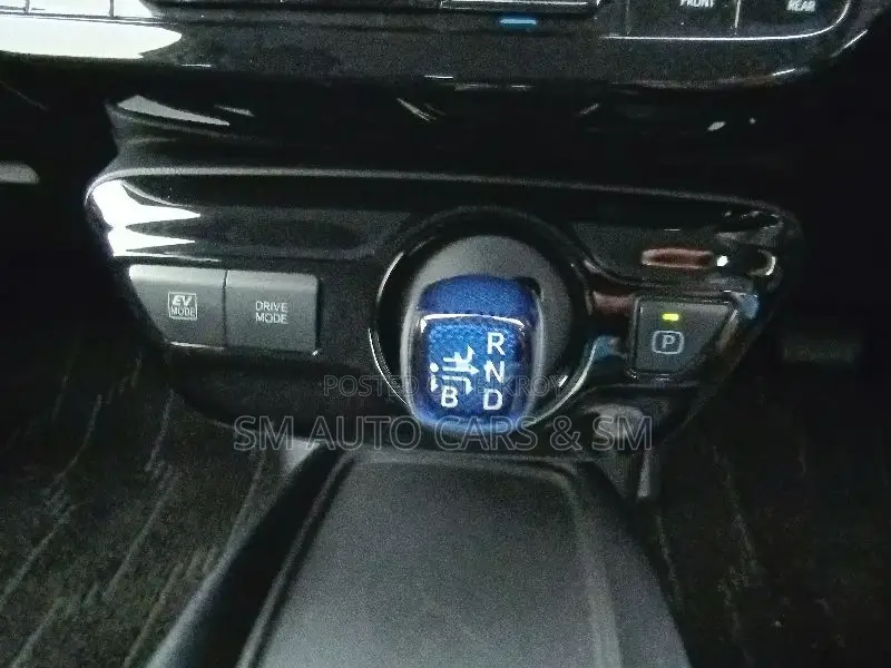 Toyota Prius 2021 Pearl