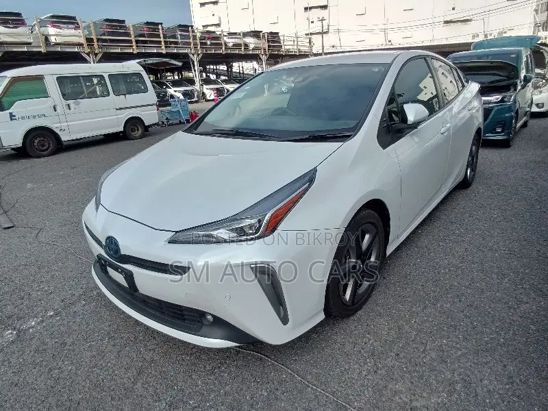 Toyota Prius 2021 Pearl