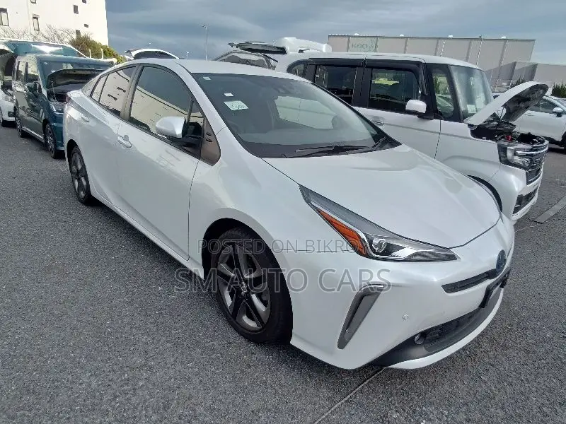 Toyota Prius 2021 Pearl