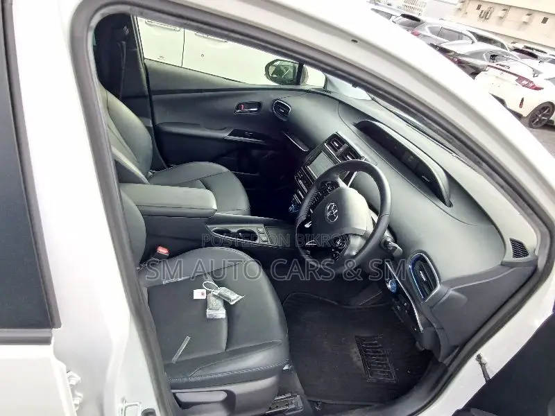 Toyota Prius 2021 Pearl