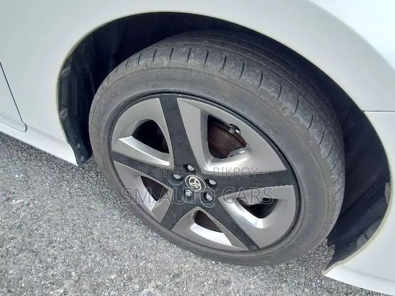 Toyota Prius 2021 Pearl