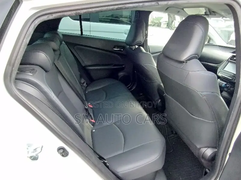 Toyota Prius 2021 Pearl