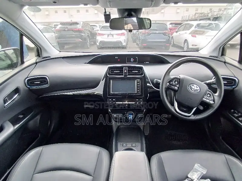 Toyota Prius 2021 Pearl