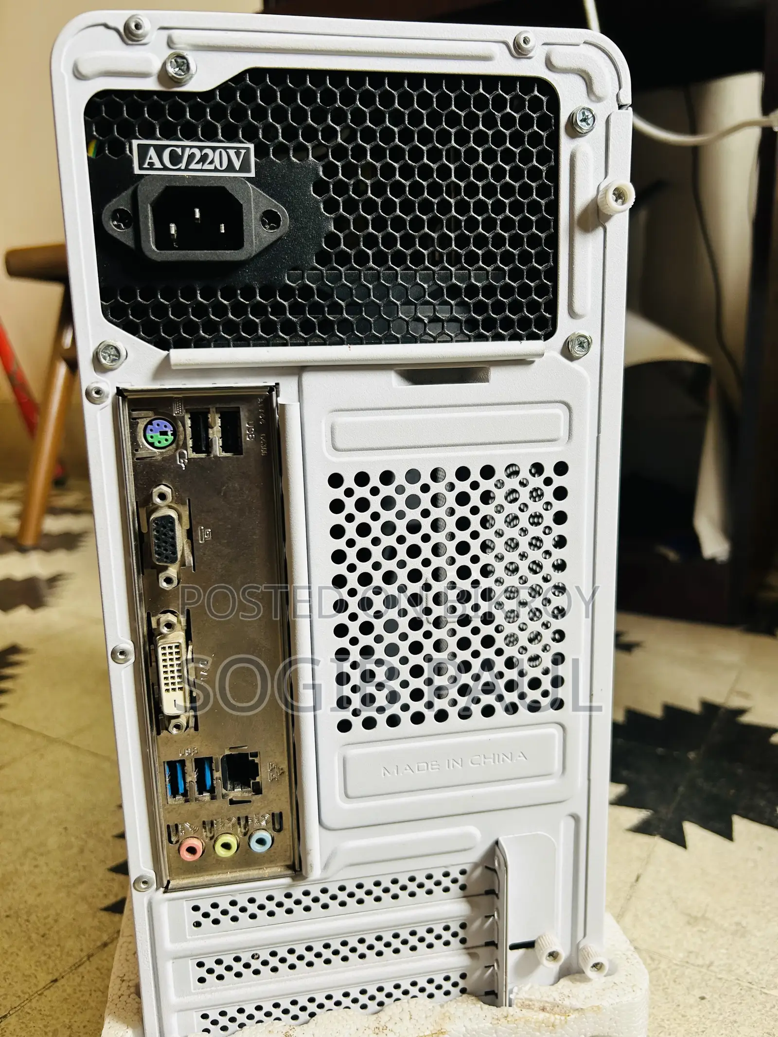 Gigabyte GA-H110MSTX-HD3-ZK 8GB Intel Core I5 SSD 128GB