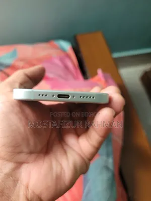 Apple iPhone 15 256 GB Green