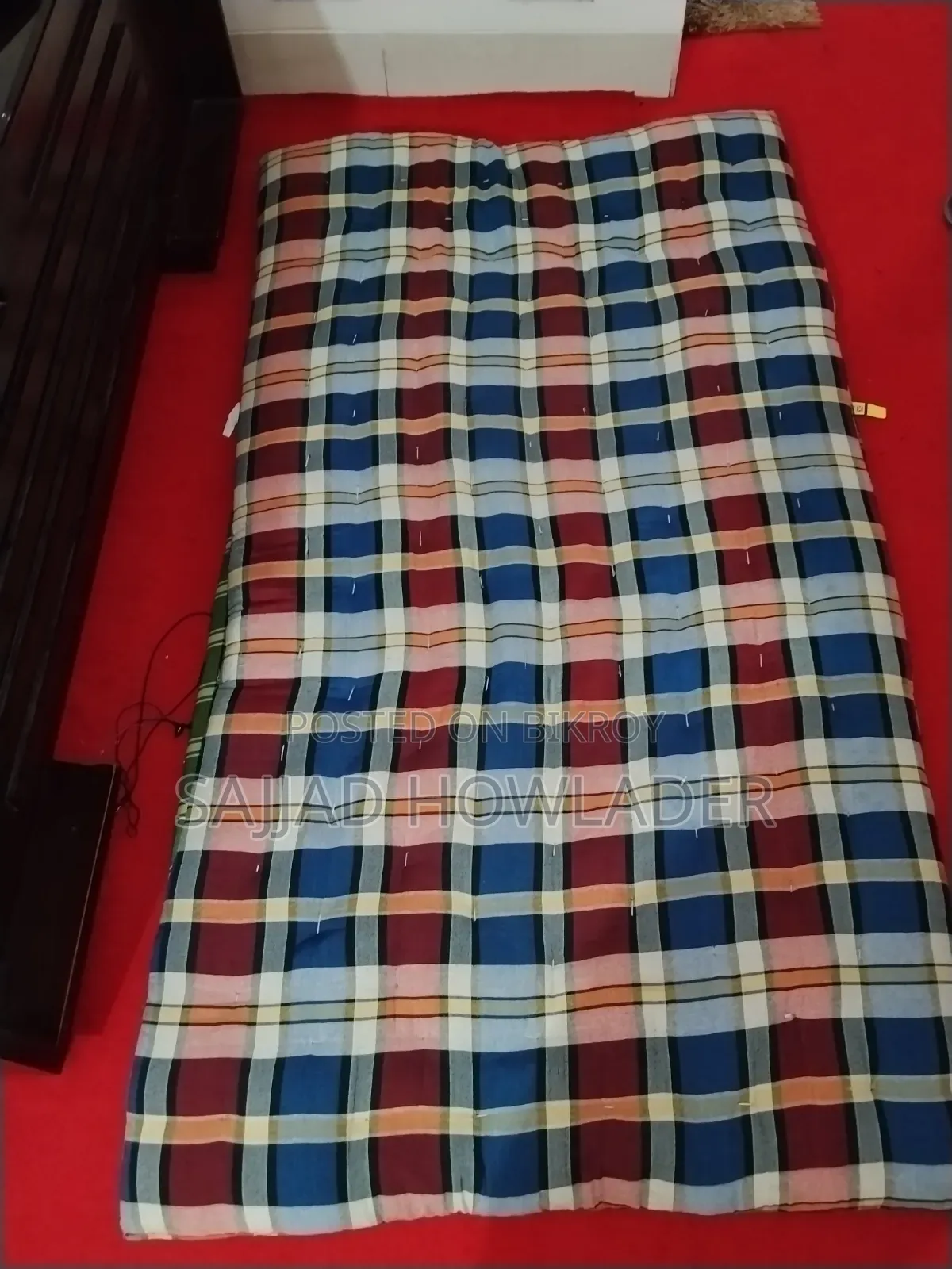 সিঙ্গেল দুইটা বিছানার তোশক ইমারজেন্সি সেল হবে