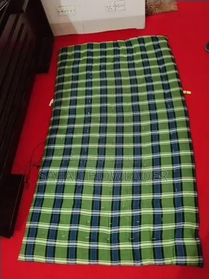 সিঙ্গেল দুইটা বিছানার তোশক ইমারজেন্সি সেল হবে