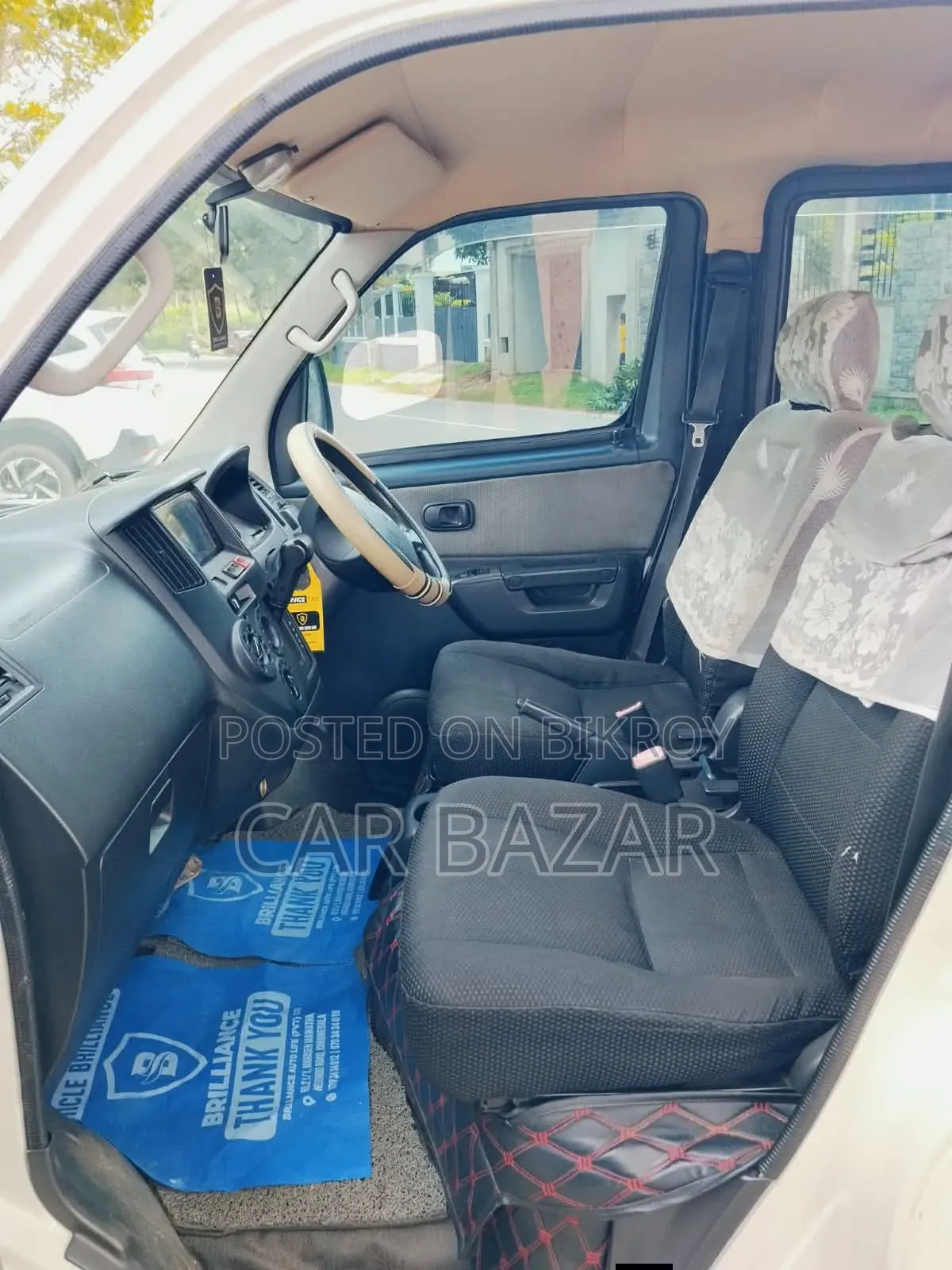 Toyota Noah 2011 White