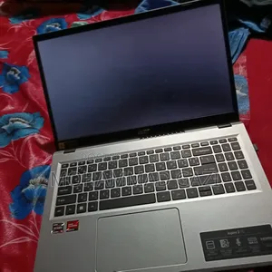 Laptop Acer 8GB AMD Ryzen 5 HDD 512GB