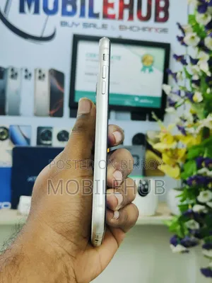 Apple iPhone 11 128 GB White