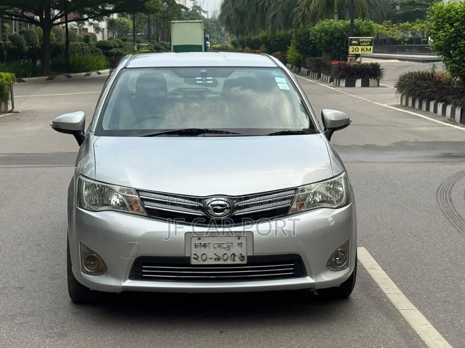 নতুন Toyota Axio 2012 Silver