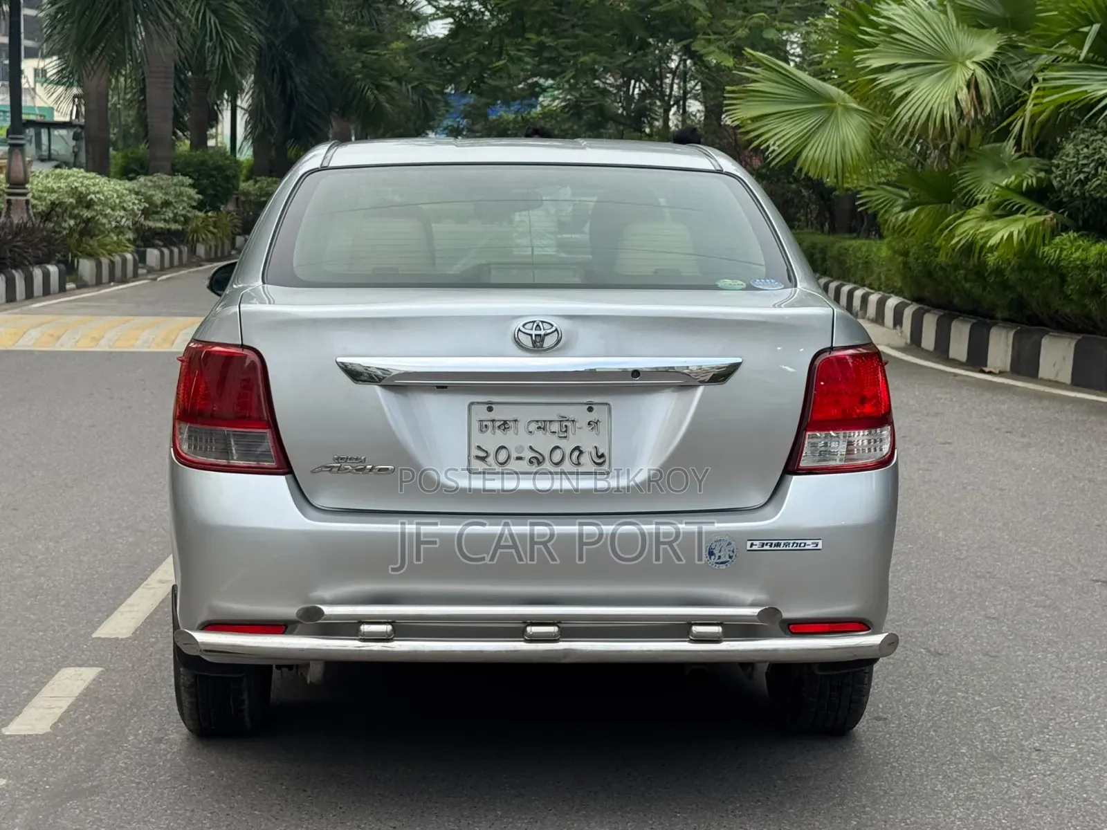 নতুন Toyota Axio 2012 Silver