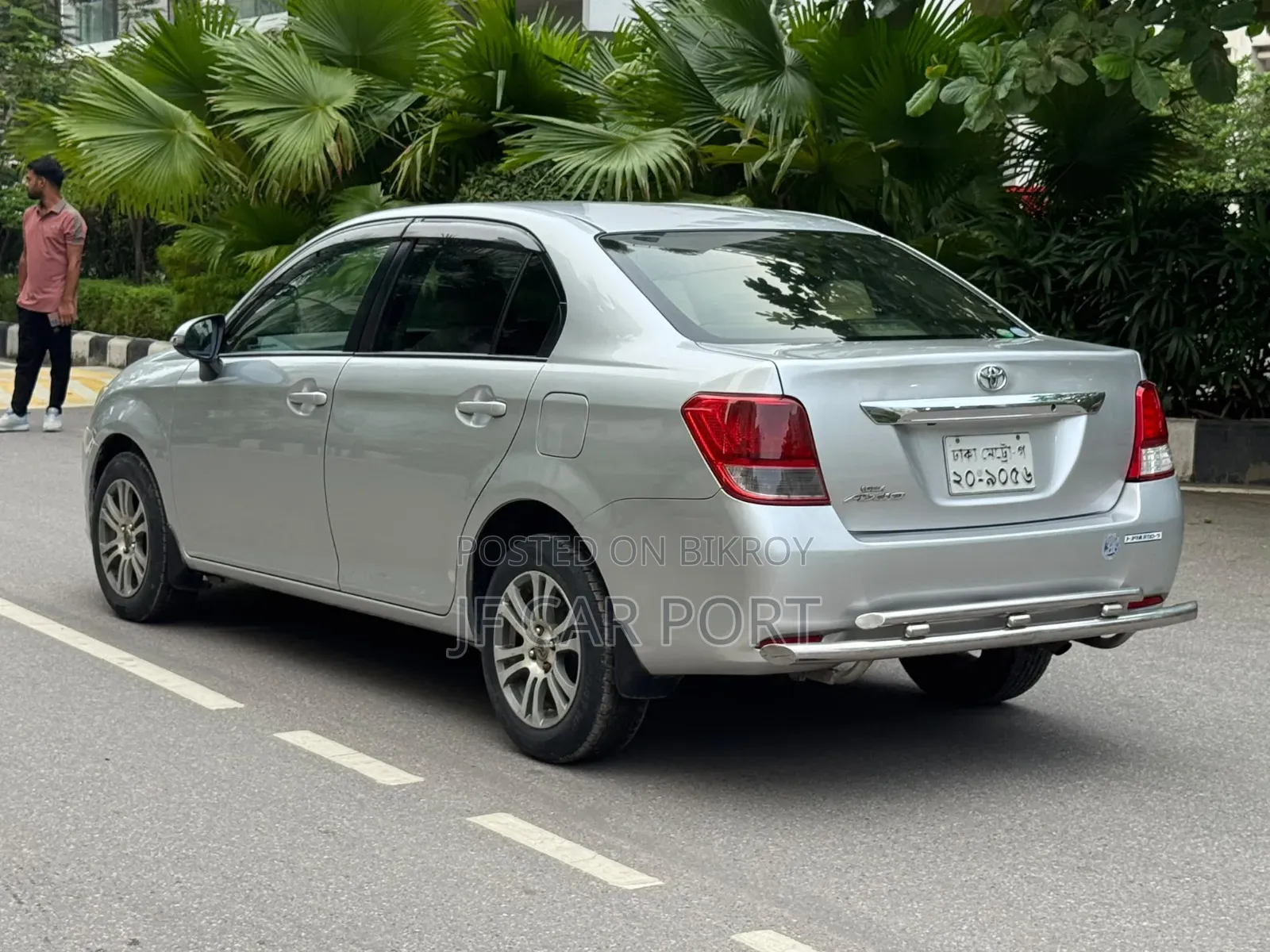 নতুন Toyota Axio 2012 Silver