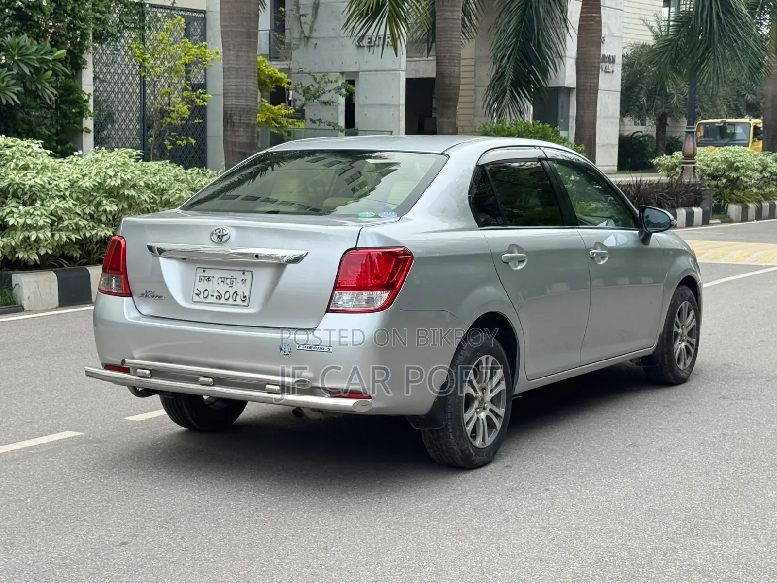 নতুন Toyota Axio 2012 Silver