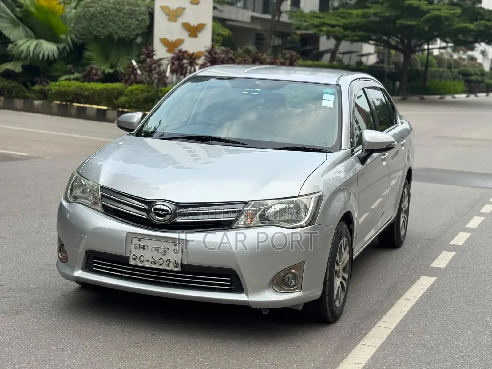 নতুন Toyota Axio 2012 Silver