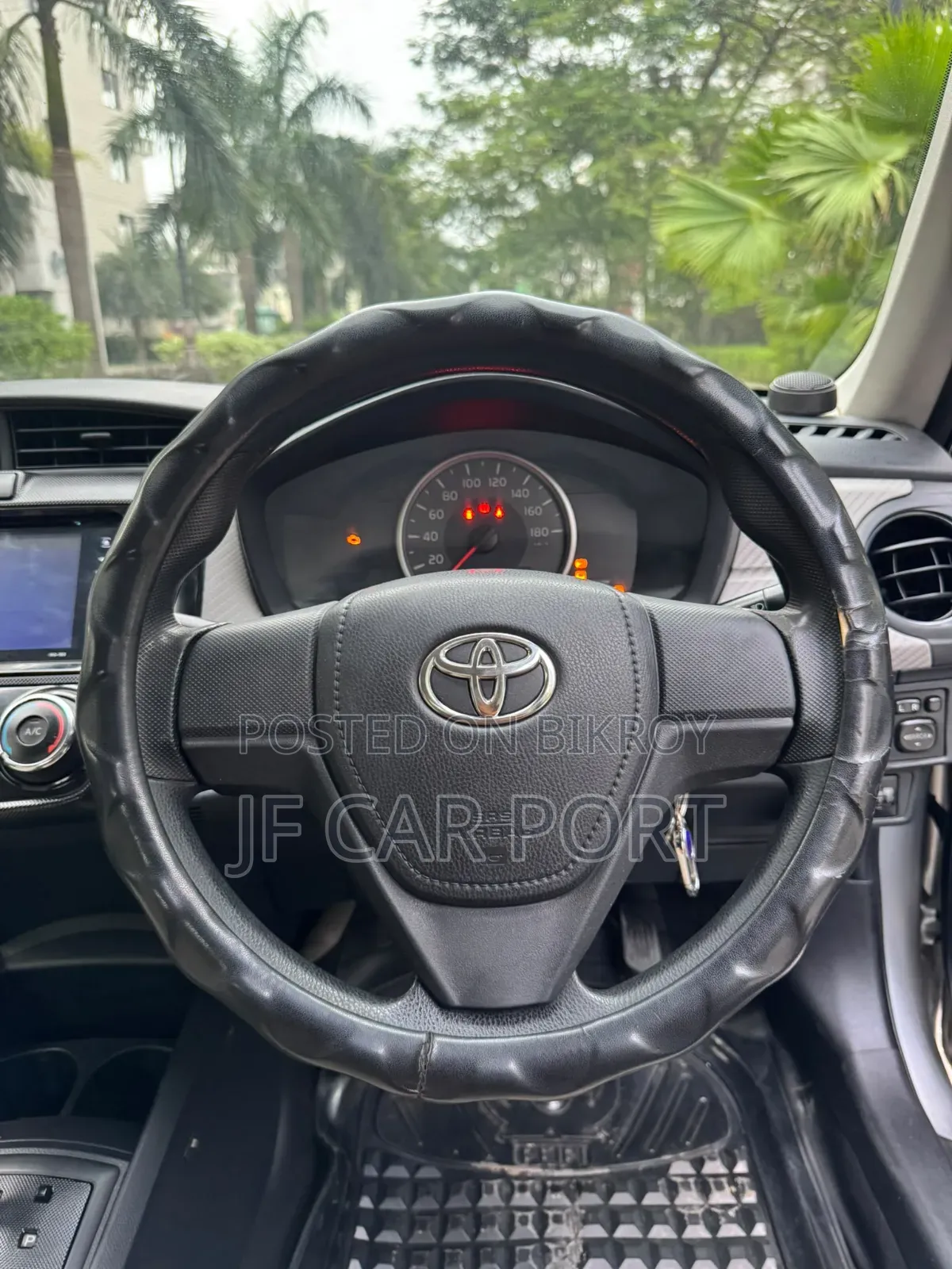 নতুন Toyota Axio 2012 Silver
