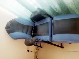 Facial Bed For Beauty Parlour