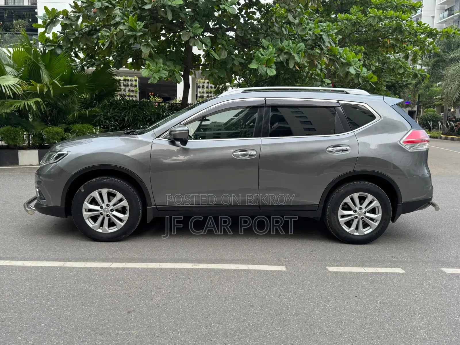 Nissan X-Trail 2013 Gray