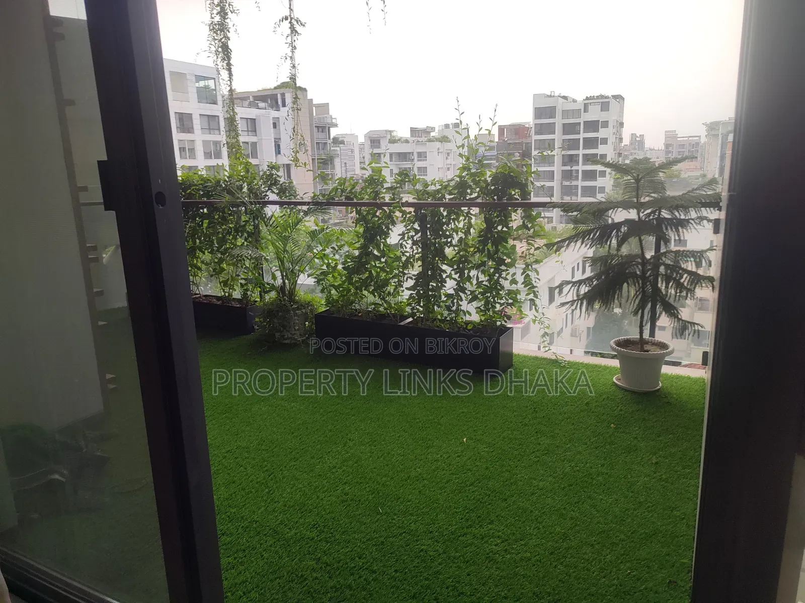 Furnished 3-bedroom Apartment in Baridhara for rent