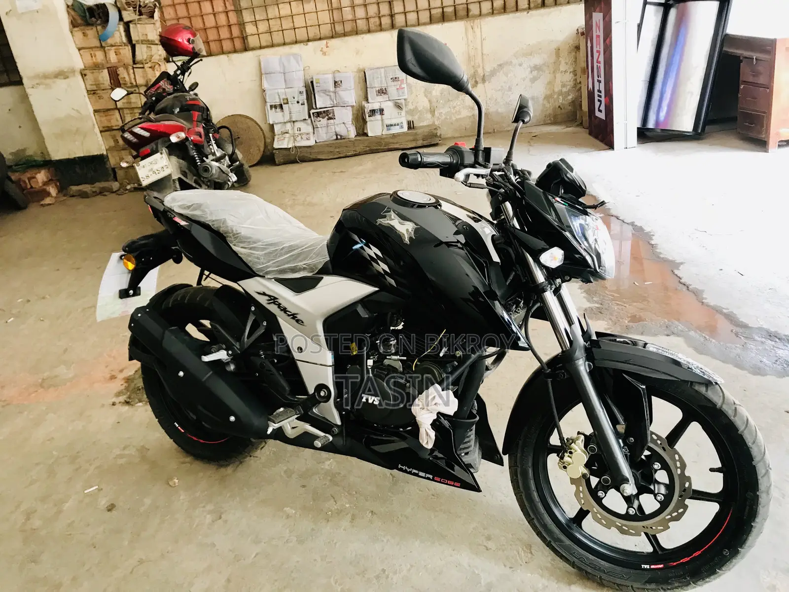 TVS Apache RTR 160 4V 2019 Black