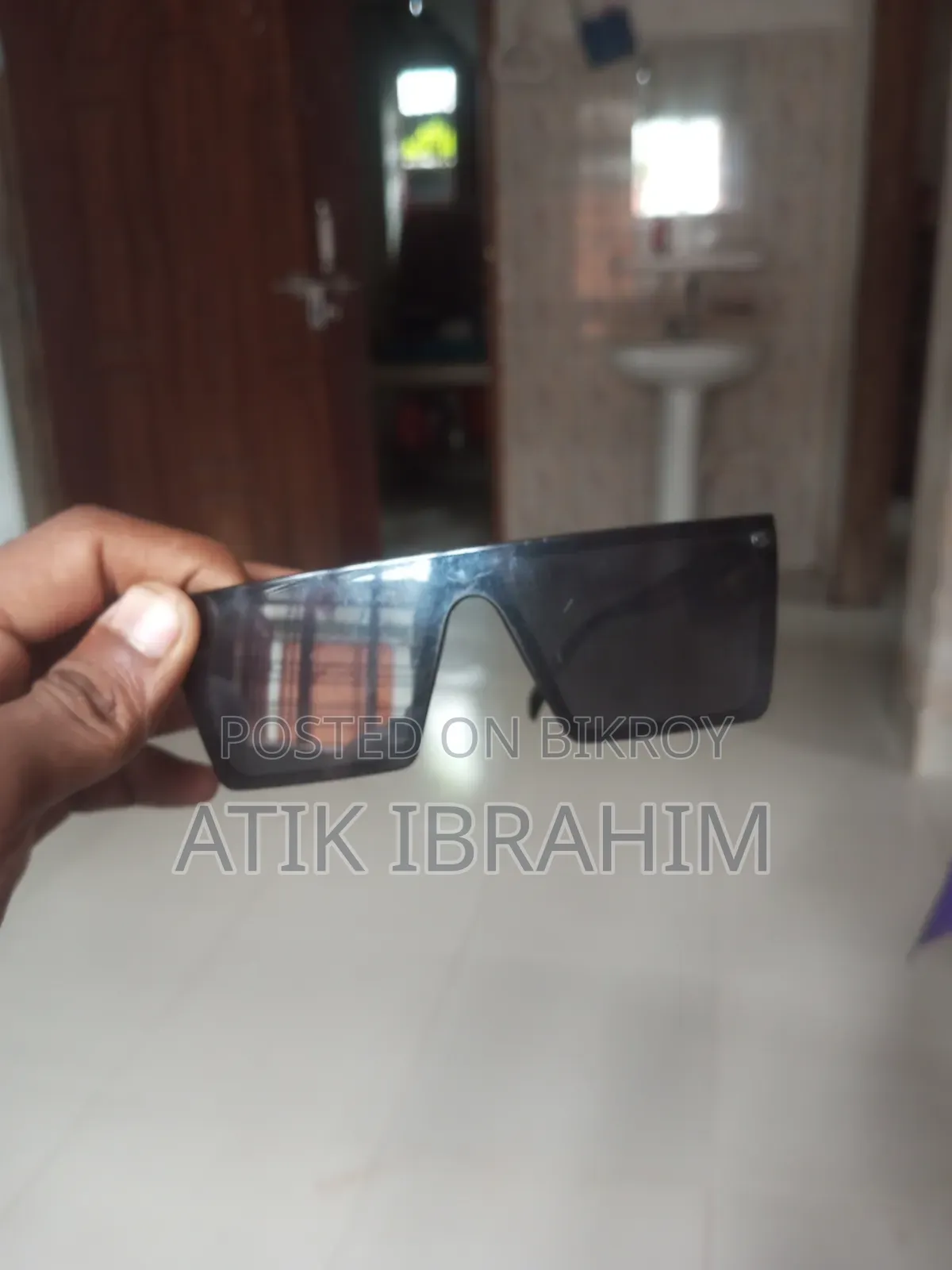 Sunglass Of Bally