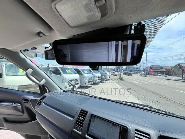 Toyota HiAce 2021 White