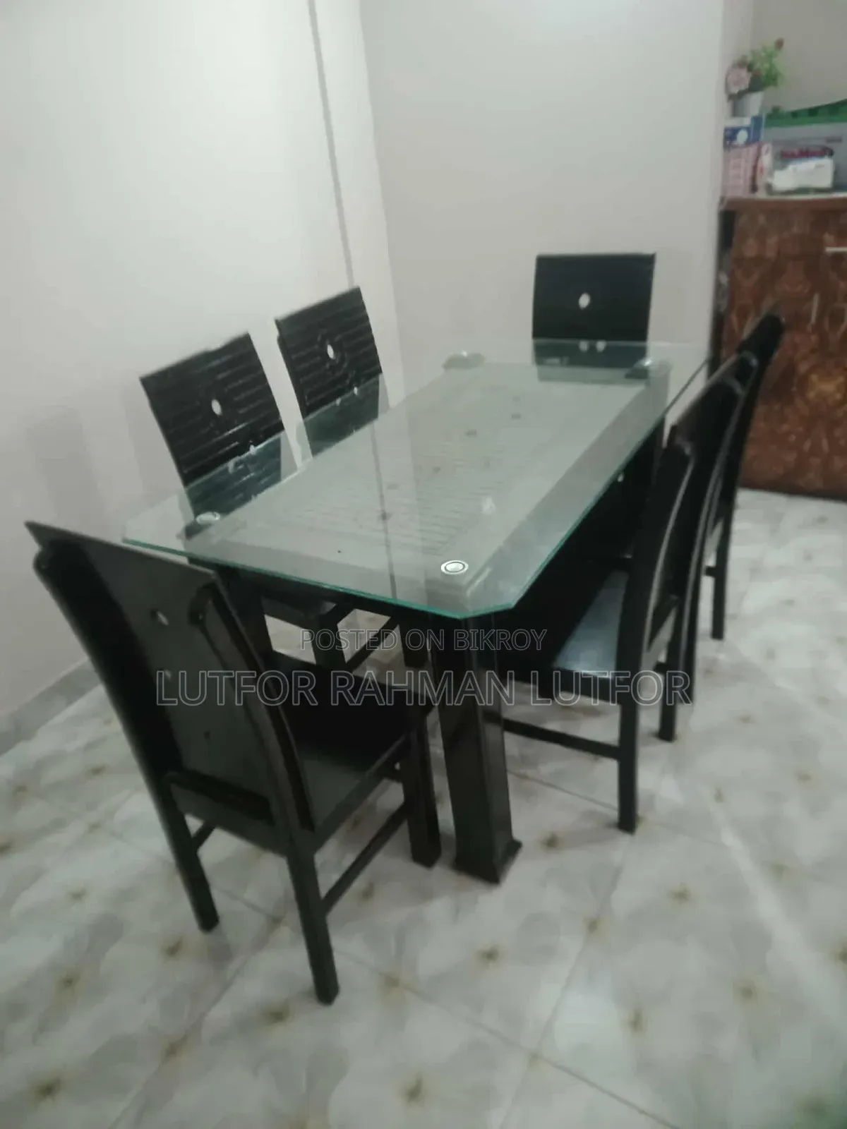 কণার ছোফা ও ছয় চেয়ারের ডায়নিং টেবিল