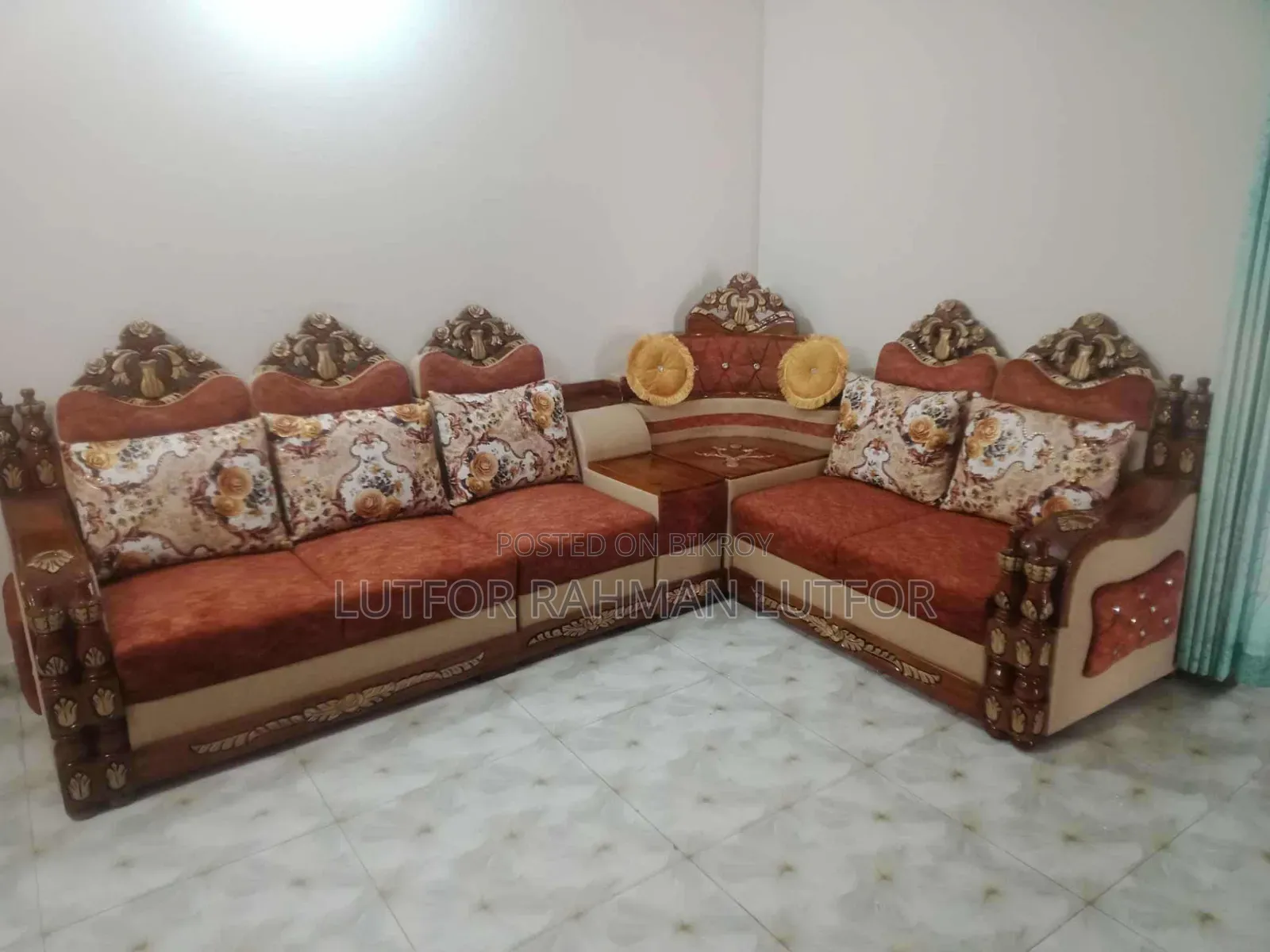 কণার ছোফা ও ছয় চেয়ারের ডায়নিং টেবিল