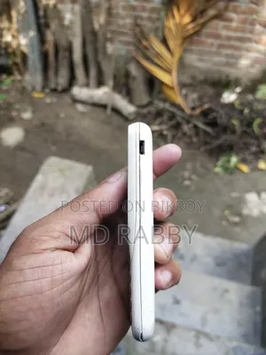 Samsung Guru Music 2 White