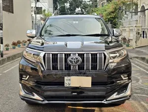 Toyota Land Cruiser Prado 2016 Black