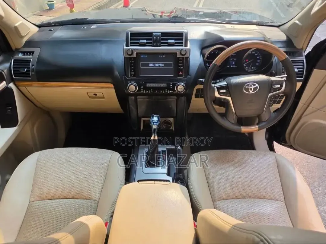 Toyota Land Cruiser Prado 2016 Black