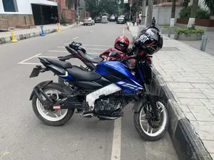 বাজাজ পালসার এনএস ১৬০ ২০২১ নীল