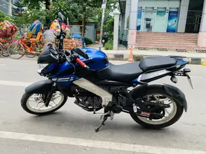 বাজাজ পালসার এনএস ১৬০ ২০২১ নীল