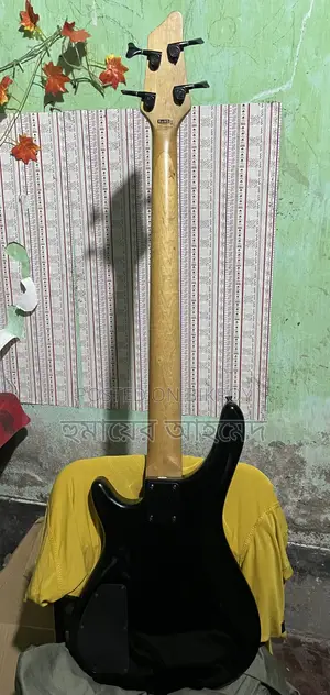 Cag 4 Strings Bass Guitar