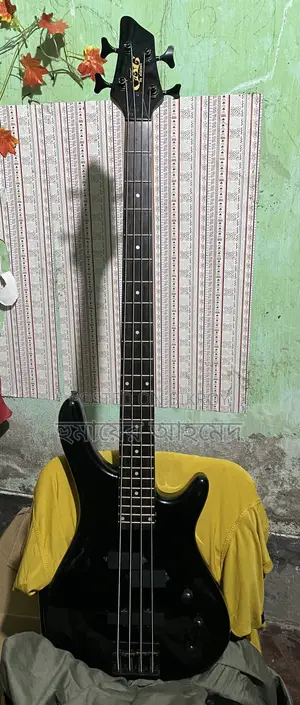 Cag 4 Strings Bass Guitar