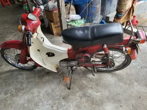 হোন্ডা আরসি৫১ ১৯৮৪ রেড