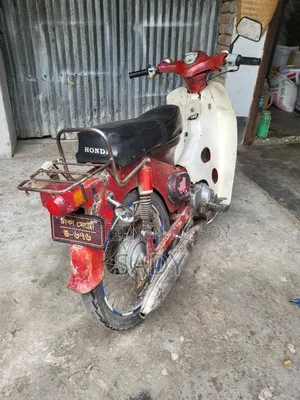 হোন্ডা আরসি৫১ ১৯৮৪ রেড