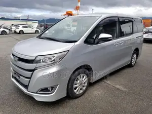 Toyota Noah 2021 Silver