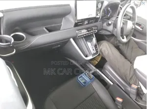 New Toyota Noah 2022 Pearl