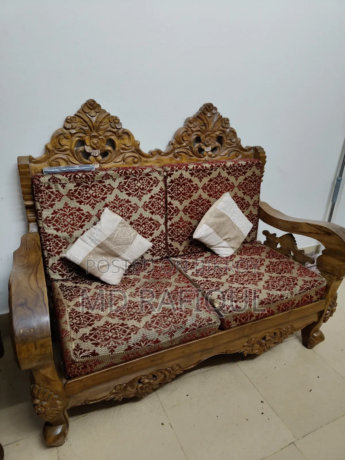 সেগুন কাঠের সোফা