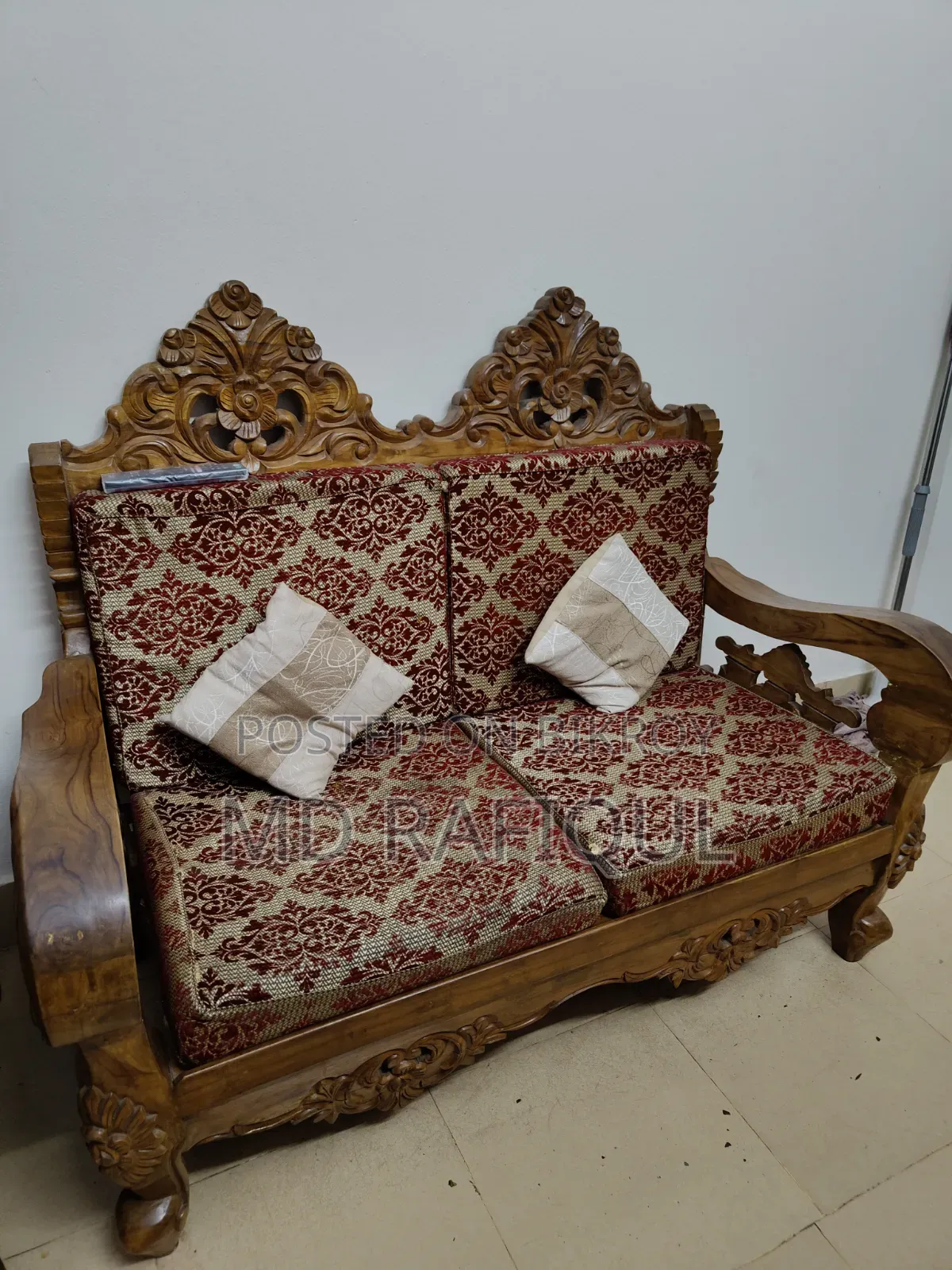 সেগুন কাঠের সোফা
