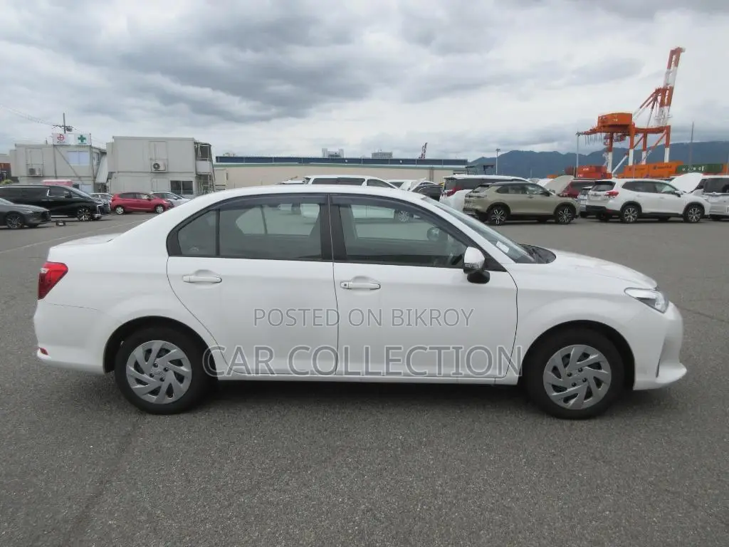 Toyota Axio 2021 White